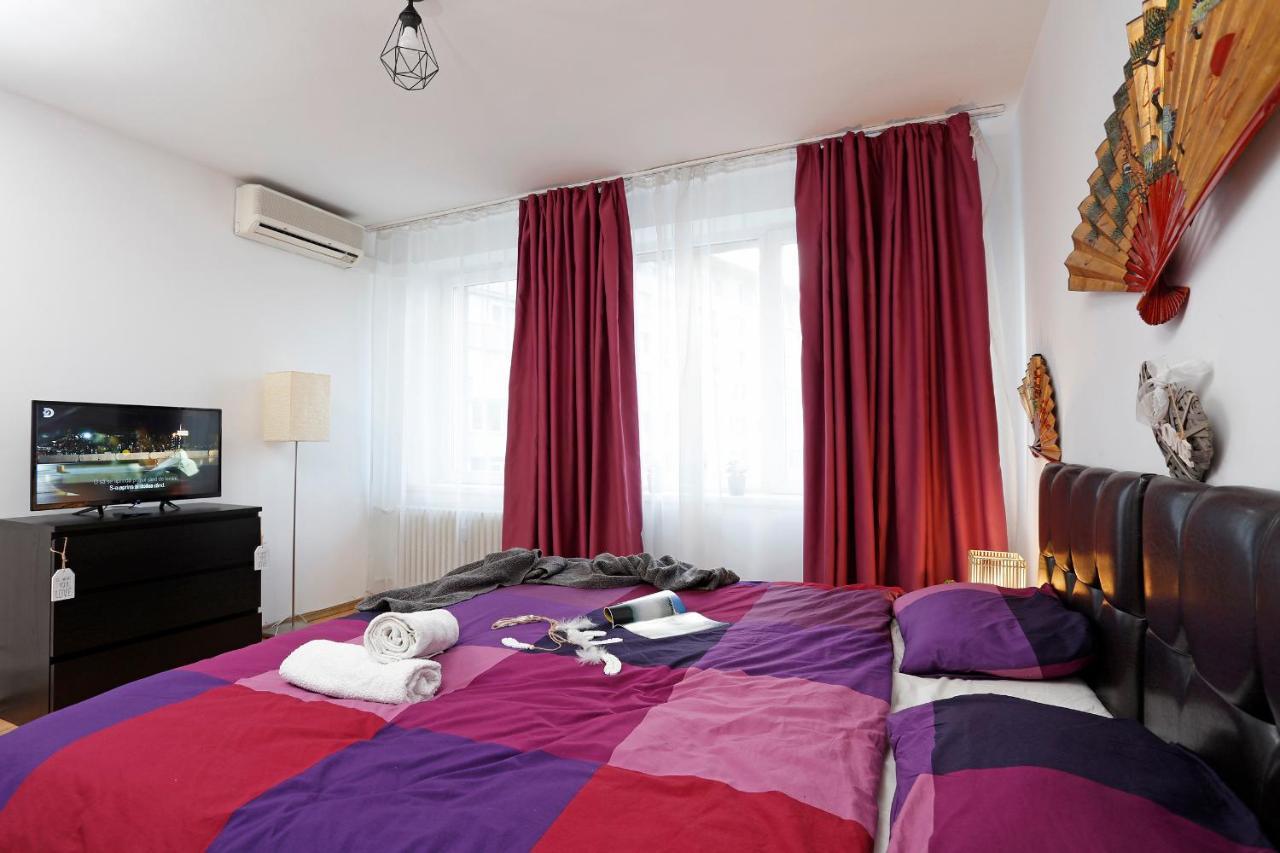 Central Apartment Very Close To Old City Bukarest Exterior foto